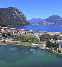 La magnifica struttura balneare aperta durante la stagione estiva, si trova nel punto più suggestivo del lago di lugano. Dove Siamo Melide