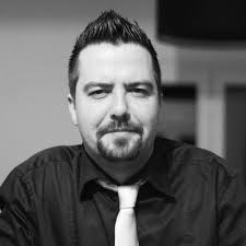 Thomas CORNELIS sur LinkedIn : Julia de Funès: "Le bonheur en entreprise  est une absurdité"