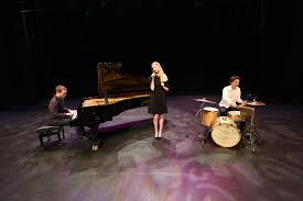 Une animation sur mesure pour tous vos événements. Groupe De Musique Pour Evenement Cocktail Mariage Vendee 85 Surya Evenementiel Pop Jazz Ceremonie Gospel Le Mans Sarthe 72 Paris Angers Tours Nantes Rennes Laval Orleans