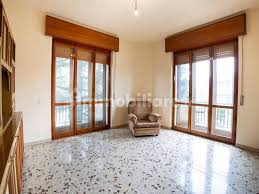 Vendita Villa unifamiliare in via Alcide De Gasperi San Colombano al Lambro.  Buono stato, posto auto, con balcone, riscaldamento autonomo, 225 m², rif.  113862475