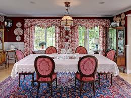 Antique dining room furniture, including sheraton and chippendale sideboards are featured in a victorian dining room. 15 Majestic Victorian Dining Rooms That Radiate Color And Opulence