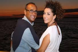 Come chi conosce la fortuna di potere tornare, dopo i «giri della vita», al sogno di bambina. Carlo Conti Chi E La Moglie E Come Si Sono Conosciuti Ecco La Splendida Francesca Solonotizie24