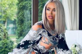 Puțini știu că, în tinerețe, blondina a trăit clipe de groază alături de iubitul său de atunci. Bianca DrÄƒguÈ™anu È™i A Luat Ajutor Tinerel Cine Este De Fapt BÄƒrbatul Impact