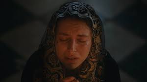 4:18 (dir. Brioni Farren)