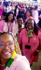 Regina Deloach's Instagram, Twitter & Facebook