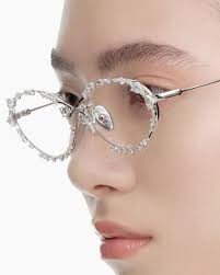 Pre Order RANDOM IDENTITIES Prince Albert Belt L112cm x 2cm [Belt: 100%  Calfskin Buckle: 100% Steel]  前YSL創業總監於柏林所創立的無性別高街品牌，擺脫業界常規採不定期更新，以柏林式青年酷兒為發想，打造優雅而大膽的新種風格#