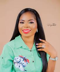 Bennyomoedo Family added a new photo.