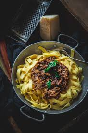 Tagliatelles Fraiches Sauce Pulled Pork A La Rhubarbe Meg Cook Tagliatelles Rhubarbe Pates Fraiches