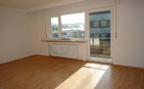 Wer dahingehend ein haus oder ein wohnung kaufen möchte um diese zu vermieten oder selbst darin zu wohnen, muss sich ebenfalls an den mietspiegel in den einzelnen ortschaften halten. Referenzen Seite 3 Immobilien Reutlingen Benno Muller Immobilien