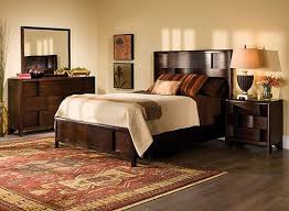 Saratoga 4 Pc King Platform Bedroom Set W Storage Bed Bedroom Sets Raymour And Flanigan Furni Platform Bedroom Sets Bedroom Sets Queen Sized Bedroom Sets
