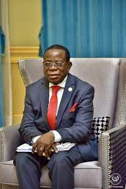 Cette page a comme objectif de. Rdc Bahati Lukwebo Candidat De L Union Sacree Au Poste De President Du Senat Zoom Eco