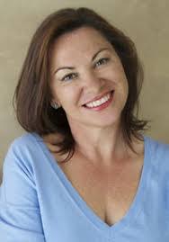 Danielle Lisle's Instagram, Twitter & Facebook