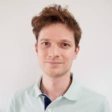 Kicking off 👊 2025 🐍 as Associate Director of Engineering in Deel 😎  Couldn't have made it without my kick ass team 🖤 2024 was challenging, but  pivotal for our success in