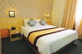 Crystal inn is great for business people and families offering many amenities such as breakfast, pool, laundry facilities, convenience store and many more. Deluxe Room Picture Of Crystal Inn Batu Pahat Tripadvisor