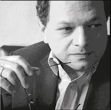 Roberto Casanova's Instagram, Twitter & Facebook