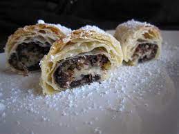 La cantidad justa de crocante y suavidad. Phyllo Wrapped Chocolate Walnuts And Coconut Just One More Bite