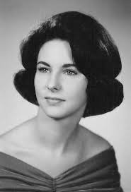 Camilla Floyd's Instagram, Twitter & Facebook