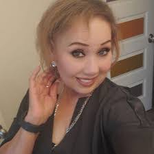 Ginger Houck's Instagram, Twitter & Facebook