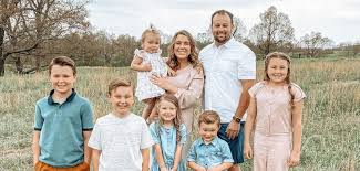 Josh & anna duggar expecting fifth child : Wd26cj5bxcq4vm