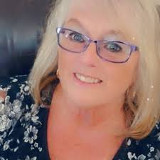 Is it just me or does anyone else think that Megan's smile is a bit fake  and she seems to be clenching her teeth alot