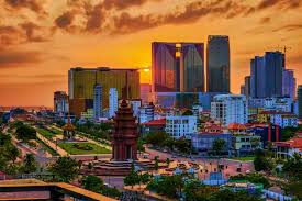 Phnom Penh: Night City Tour