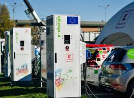Statie incarcare automobile electrice pret. Din Octombrie Doar ClienÅ£ii Kaufland Cu CumpÄrÄturi De Minim 500 Lei LunÄ Vor Putea Folosi Gratuit Serviciul De ReincÄrcare Al Masinilor Electrice Gadget Ro Hi Tech Lifestyle