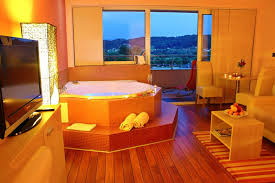 Whirlpool im wohnzimmer for free that may be this images can help you. Spa Familie Suite Thermenhotel Villa Magdalena