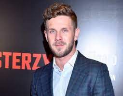 He is an actor and director, known for noc zycia (2010), 39 i pól (2008) and. Antoni Krolikowski Pokazal Patriotyczne Tatuaze Ales Sie Wydziaral Magazyn Rmf Fm