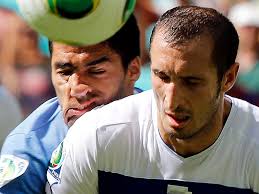 .get, suarez appeared to bite italy defender giorgio chiellini, marking the third time he has sunk his teeth whether suarez is there to join his teammates is up for debate. Wm News Hat Suarez Chiellini Schon Mal Gebissen