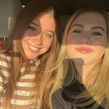 hey y'all! my name is madalyn and i'm from spring, texas! i'm 100%  committed to arkansas and plan to major in marketing and possibly minor in  theatre. i love music, shopping, hanging