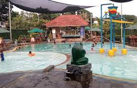 Selain kolam renang taman rempoa indah di jl pahlawan rempoa, terdapat banyak kolam renang di wilayah ciputat timur antara lain di kolam renang situ gintung jl juanda. 5 Kolam Renang Paling Terkenal Di Tangerang Selatan Tangsel Media Portal Informasi Seputar Kota Tangerang Selatan