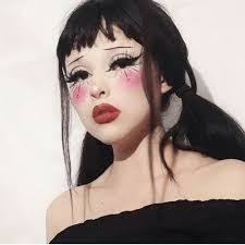 Nikki Kern's Instagram, Twitter & Facebook