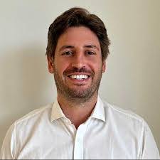 Rukshani Perera's Instagram, Twitter & Facebook