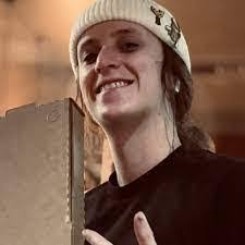 Abbie Almond's Instagram, Twitter & Facebook