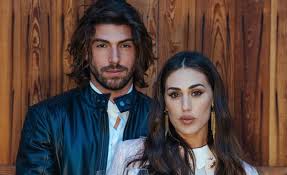 Moser piace e ottiene numerosissimi likes su instagram. Ignazio Moser E Cecilia Rodriguez Derubati Ci Hanno Portato Via Di Tutto Biccy It
