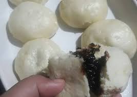 Bakpao yang memiliki tekstur lembut dan kenyal ketika dimakan ini, memiliki banyak rasa, seperti stroberi, coklat, kacang ijo. Resep Bakpao Coklat Keju Oleh Stephani Arlita Purie Argadhea Cookpad