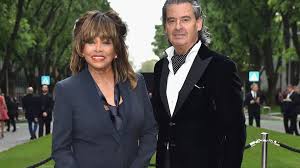 Tina turner (born anna mae bullock; Schock Fur Tina Turner Ihr Altester Sohn Beging Selbstmord Promiflash De
