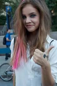 Hande Erçel mi Barbara Palvin mi?