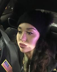 Leeann Hawkins's Instagram, Twitter & Facebook