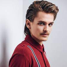 The mullet is making a comeback and many guys are considering getting this trendy men's hairstyle. Mullet Frisur Herren Novocom Top