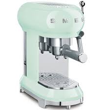 Just click on the button of the machine to make your favorite cappuccino, and then you can see flair signature espresso maker, which is budgets friendly best manual espresso machine. Espresso Coffee Machine Pastel Green Ecf01pgeu Smeg Com