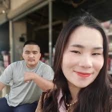 Paj Moua's Instagram, Twitter & Facebook