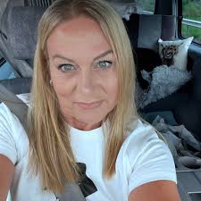 I have a bongo roof I have put