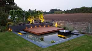 Damit das wasser dabei vom hang abfließen kann, braucht die hangbefestigung eine drainage. Wasser Garten Creativ Gmbh