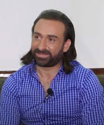 آمرالجماعة وقائدها هو أحمد عثمان. Ø§Ù„Ø¯ÙŠÙ„Ø± ÙÙŠÙ„Ù… ÙˆÙŠÙƒÙŠØ¨ÙŠØ¯ÙŠØ§