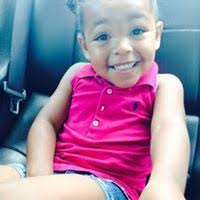 Ruth Cedillo's Instagram, Twitter & Facebook