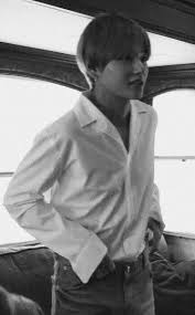 Kim Taehyung Aesthetic Wallpaper Black 66 New Ideas kim taehyung aesthetic wallpaper black