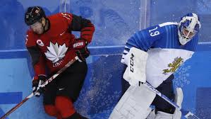 Kanada je v boji o zlato dokonce popáté z posledních šesti pokusů, finové zase mohou navázat na švédský vítězný double z let 2017 a 2018. Obhajci Olympijskeho Triumfu Udolali Finy A Po Nejnizsi Mozne Vyhre Postupuji Do Semifinale Irozhlas Spolehlive Zpravy