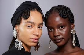 Butterfly clips: 7 ιδέες για να φορέσεις το πιο πολύχρωμο αξεσουάρ