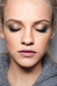 Auf den kopf gedreht, wird das kleid mit rollkragen und kimonoärmeln zu einem lässigen sweater mit riesenrolli. Trendy Makijaz Jesienne Palety Fall Makeup New Year S Makeup Wedding Make Up Inspiration